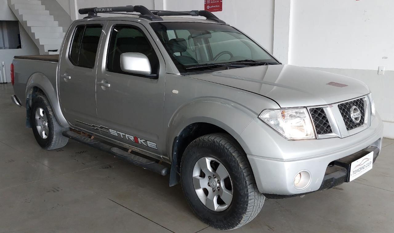 Nissan Frontier NISSAN FRONTIER 2011 2011